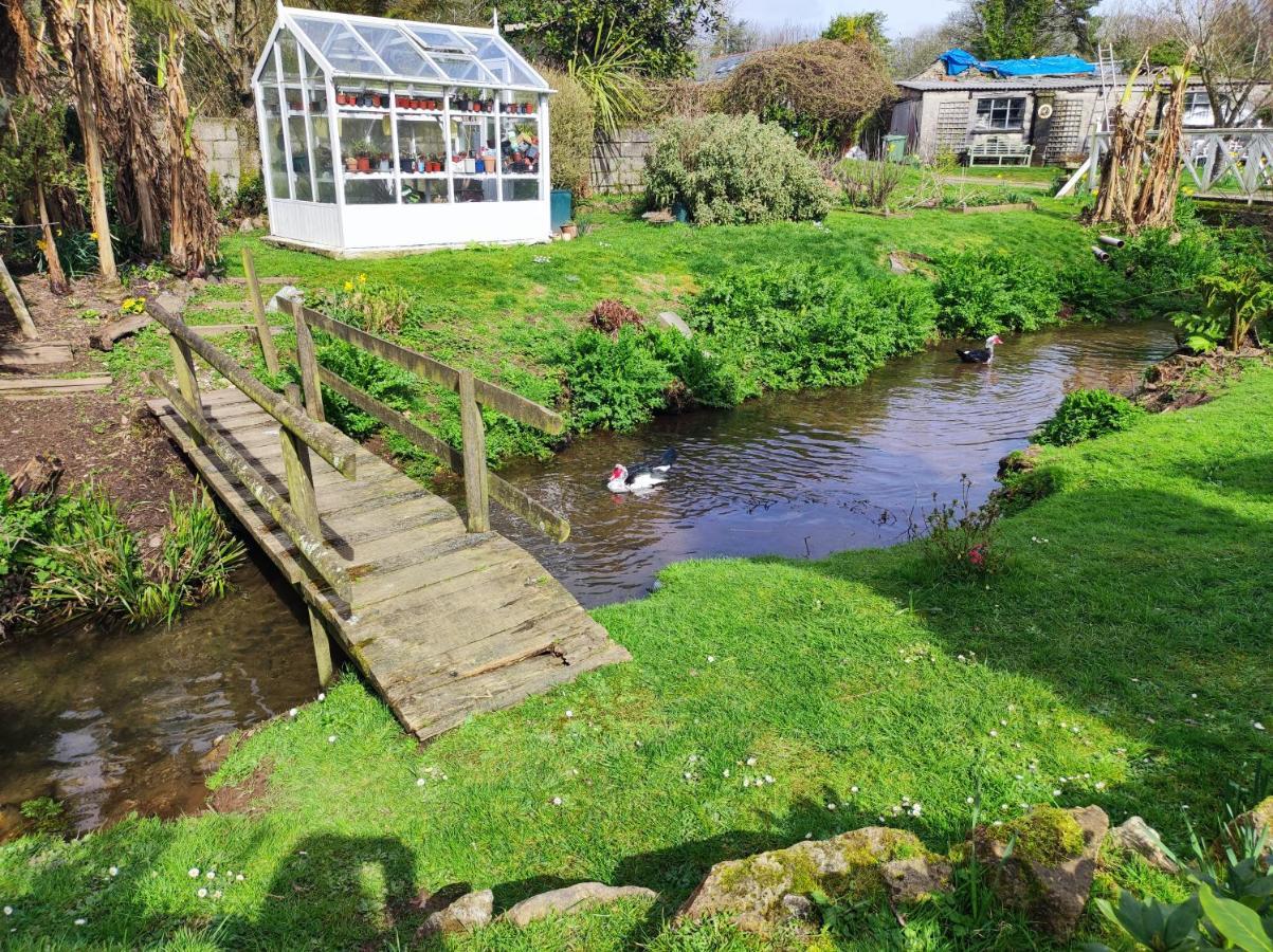 Pleasant Streams Barn Bed & Breakfast St Austell Exterior photo